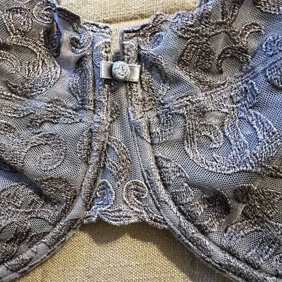 NWOT Wacoal Arabesque Taupe Underwire Lace Bra 36 DDD - Picture 3 of 5